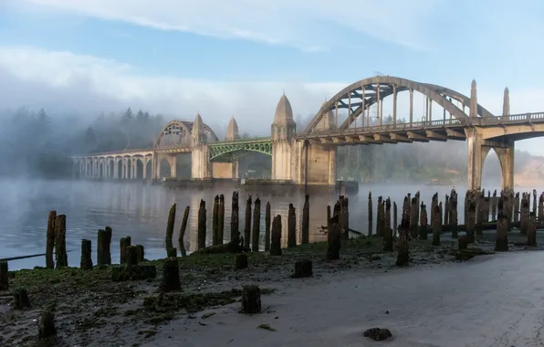 Oregon, Florence, Siuslaw River Bridge