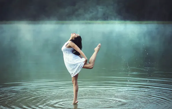 Picture water, girl, fog, dance, morning