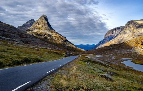 Picture road, mountains, Norway