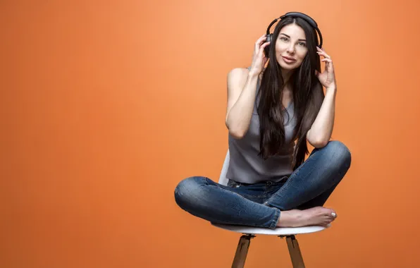 Look, girl, pose, background, portrait, jeans, makeup, headphones