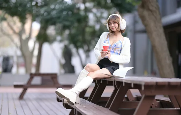 Shorts, Headphones, Mike, Table, Asian, Feet, Boots, Sweater
