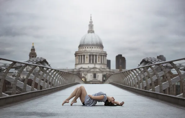Picture girl, London, grace, legs, Leslie