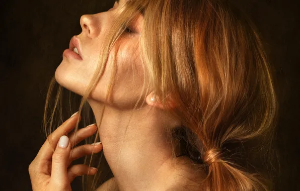 Close-up, face, pose, background, model, hair, hand, portrait