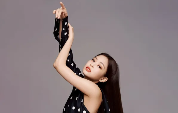 Download Jennie Kim On Sexy Chanel Croptop Wallpaper | Wallpapers.com