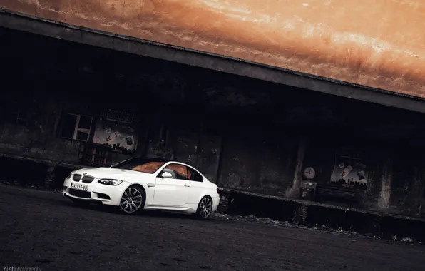 Picture the building, BMW, BMW, white, white, is, abandoned, e92