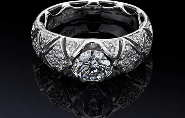 Picture the dark background, Shine, ring, diamond