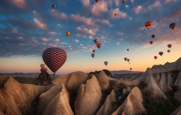 Picture balloons, rocks, the evening, Turkey, Cappadocia, Materov., tuff