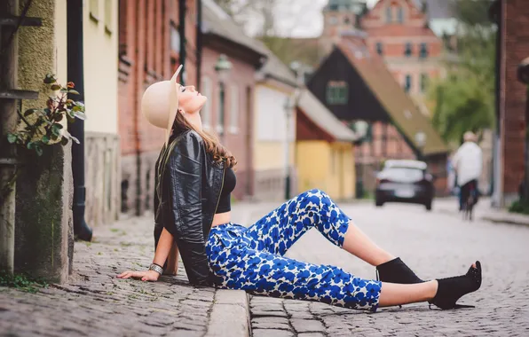 Picture girl, street, hat, sitting