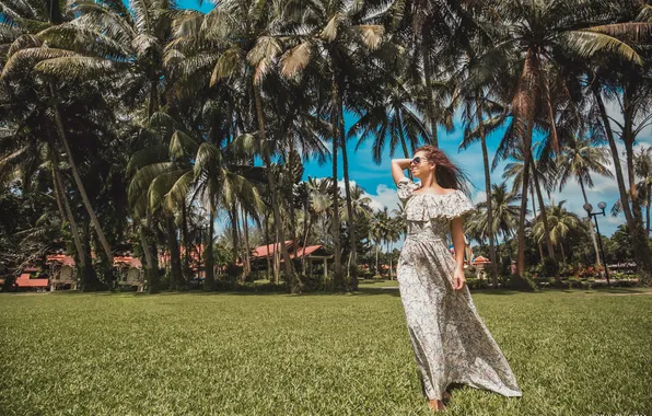 The sun, pose, palm trees, lawn, model, portrait, makeup, figure