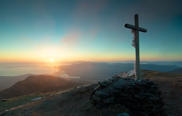 Picture landscape, mountains, cross, morning