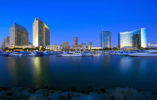 Picture the city, Marina, the evening