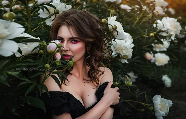 Picture look, flowers, sexy, pose, model, portrait, makeup, hairstyle