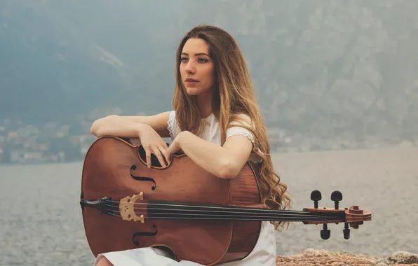 Picture girl, cello, The Lake