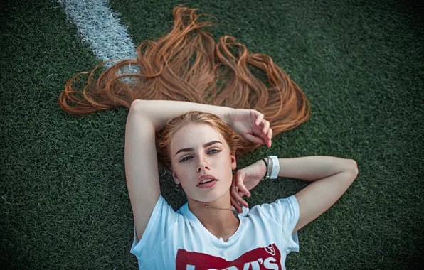 Picture look, lawn, Girl, t-shirt, lies, red, Sasha Rusko, Dasha Kaisarova Street