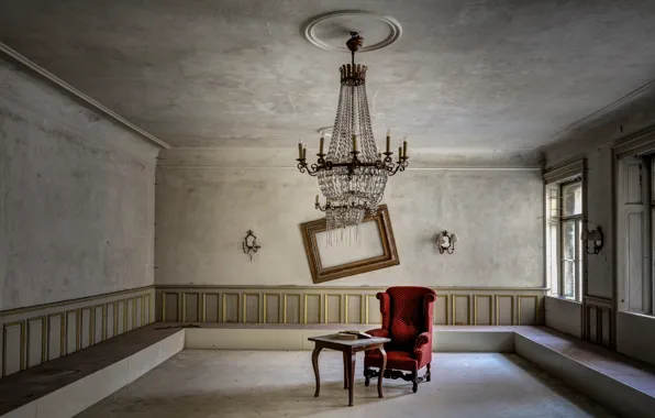 Picture room, chair, chandelier