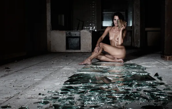 Glass, girl, fragments