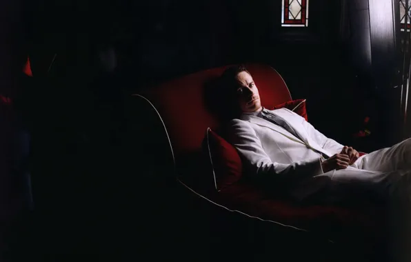 White, costume, actor, red, couch, Michael Fassbender, Michael Fassbender