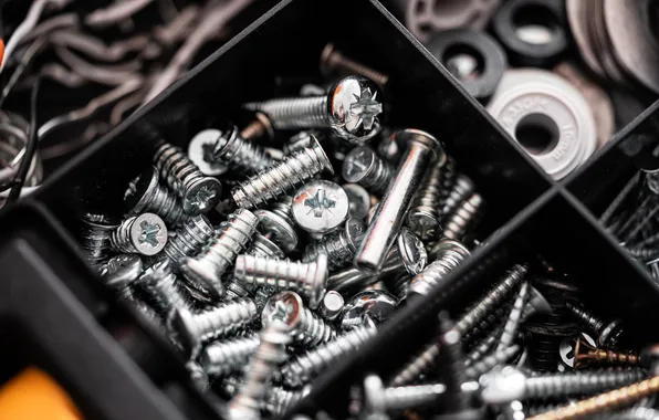 Metal, screws, Plastic box