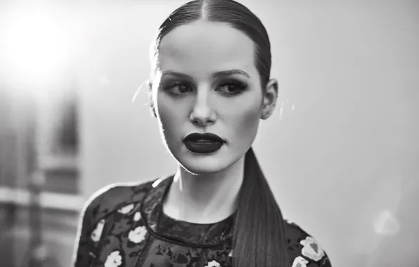 Picture portrait, actress, black and white, Madelaine Petsch