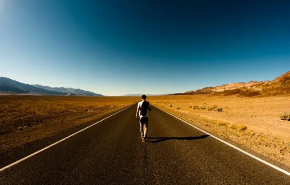 Picture road, desert, guy