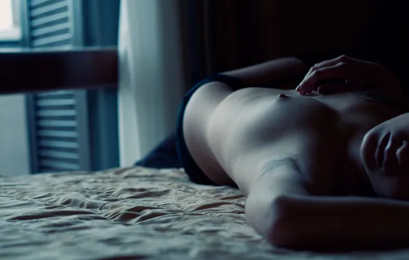 Chest, bed, bed