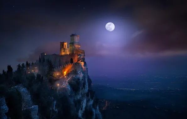 Picture light, night, the moon, tower, fortress, San Marino, the Monte Titano, Guaita