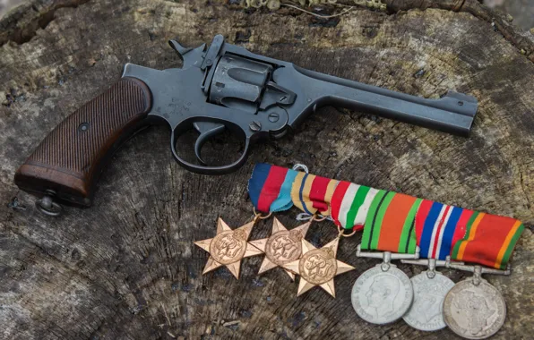 Medals, 1937, Revolver, Enfield