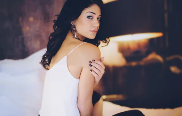 Portrait, manicure, Silent morning, shoulder.profile