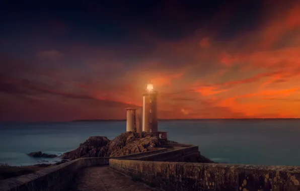 Sea, the sky, landscape, rocks, lighthouse, ray, the evening