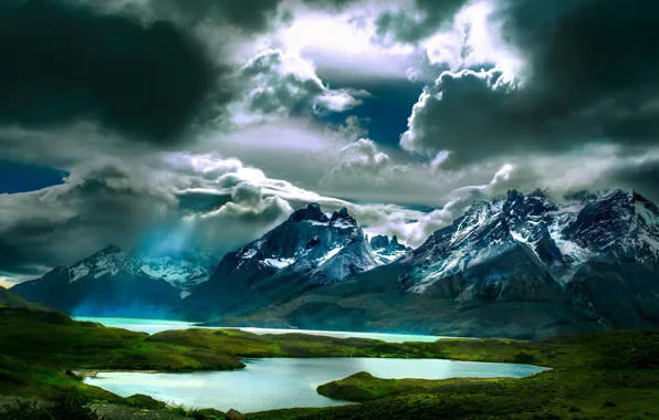 Picture rays, mountains, clouds, nature, lake