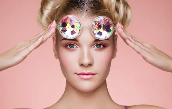Portrait, makeup, retouching, Portrait of beautiful young woman
