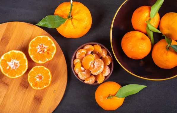 Leaves, the dark background, oranges, citrus, halves, slices, tray, composition