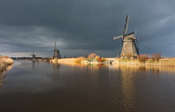 Channel, mill, Holland, Kinderdijk, before the storm