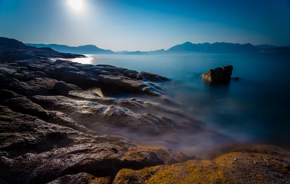 Sea, the sun, stones, Bay