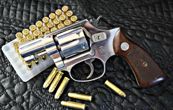 Picture weapons, trunk, cartridges, colt