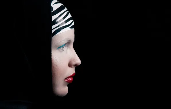 Background, profile, red lips