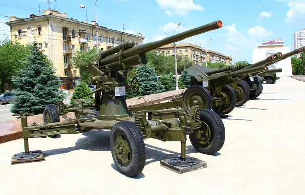 Volgograd, Museum-panorama of the Battle of Stalingrad, 85 mm anti-aircraft gun M1939 (52-K) mod. 1939, …