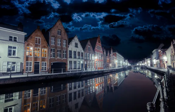 Picture night, the city, Bruges by night