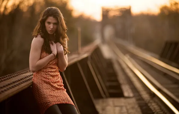 Picture girl, light, railroad