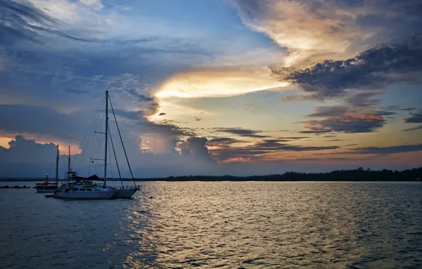 Picture clouds, sunset, lake, boats, the evening