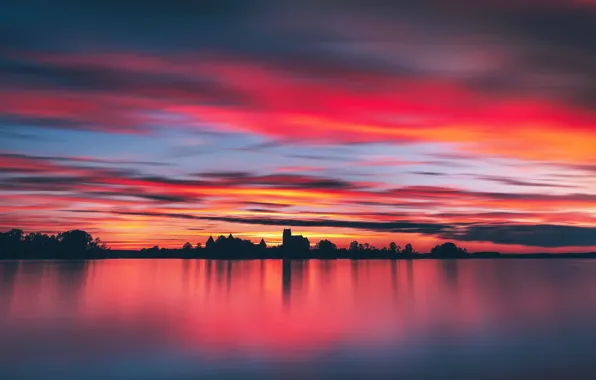 Picture night, lake, castle, Trakai, Lithuania