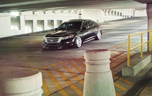 Picture black, Honda, Parking, Honda, black, vossen, Crosstour, Crosstour