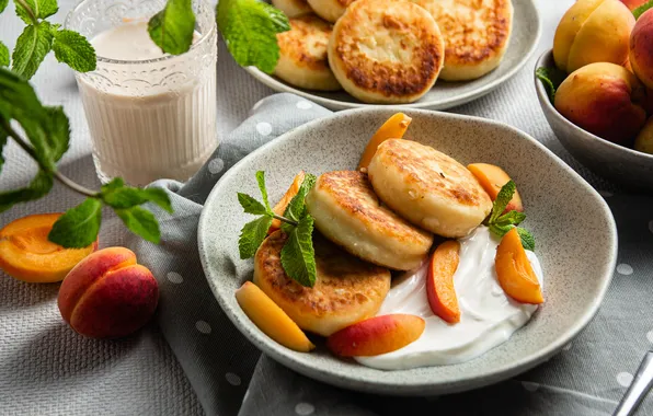 Bowl, peaches, sour cream, cheesecakes