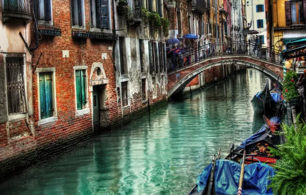 Picture autumn, people, rain, street, building, HDR, home, Italy