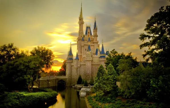 The sky, trees, pond, Castle, Cinderella Castle