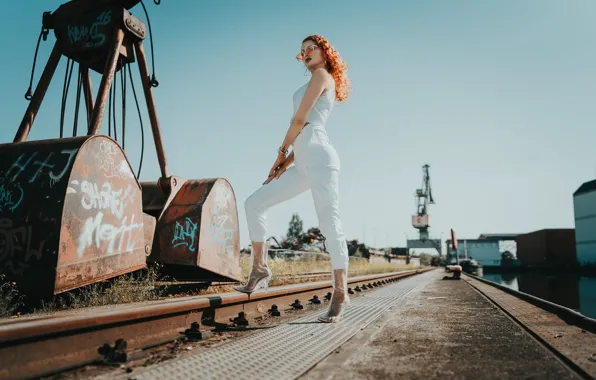 Girl, port, Masha Kali