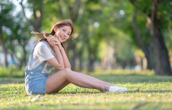 Smile, Asian, Feet, Sitting