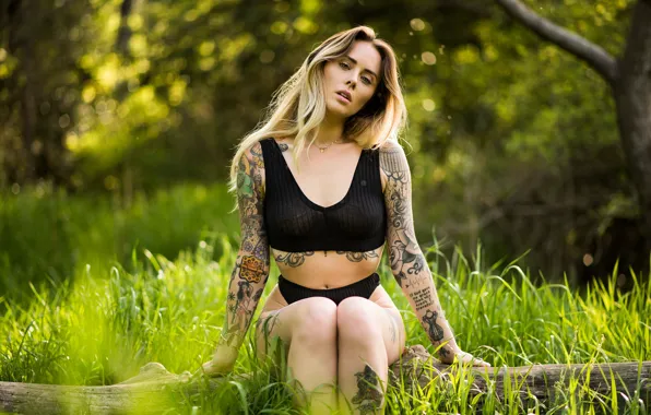 Grass, look, the sun, trees, sexy, pose, model, body