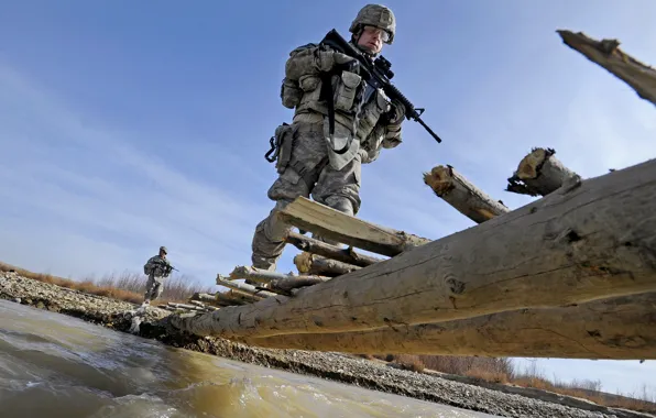 Picture soldiers, the bridge, crossing