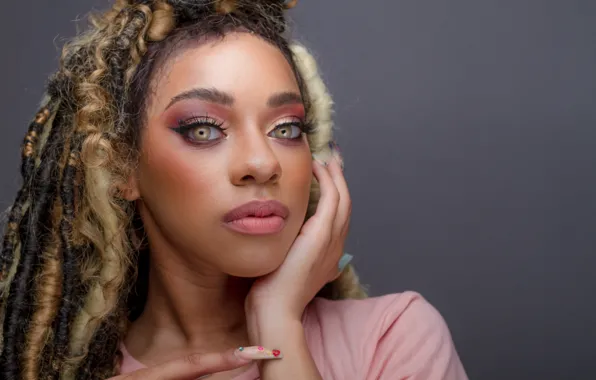Look, close-up, portrait, makeup, grey background, dreadlocks, close-up, look